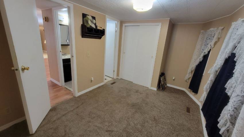 65 Juniper Drive East a Dundee, FL Mobile or Manufactured Home for Sale